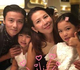 和娱乐吃瓜酱一起合拍